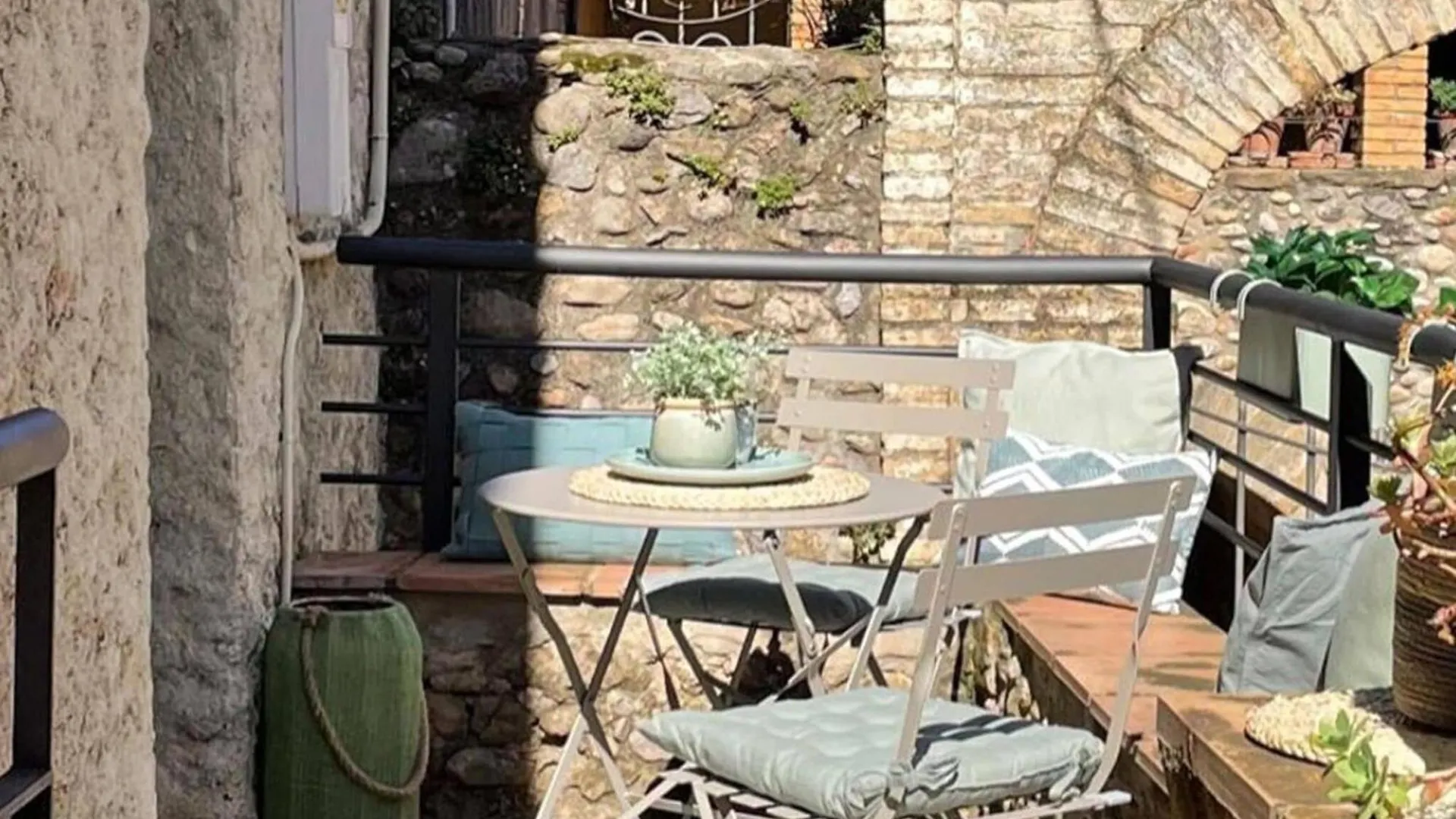 Willa Beautiful Stone House With Private Terrace Vilaur Hiszpania